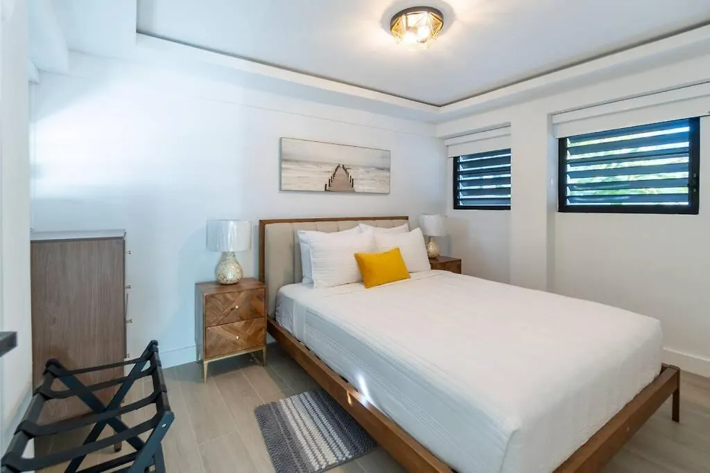 Emerald Haus 12Bd 6Bath Sleeps 26 People San Juan Apartment