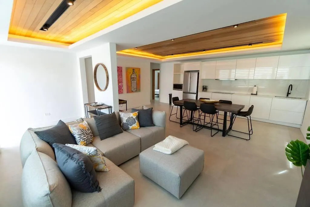 Emerald Haus 12Bd 6Bath Sleeps 26 People San Juan