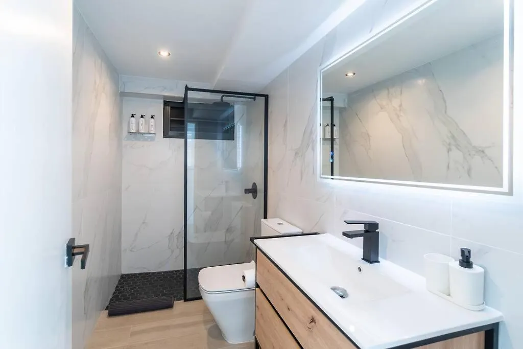 Emerald Haus 12Bd 6Bath Sleeps 26 People San Juan 0*,  Puerto Rico