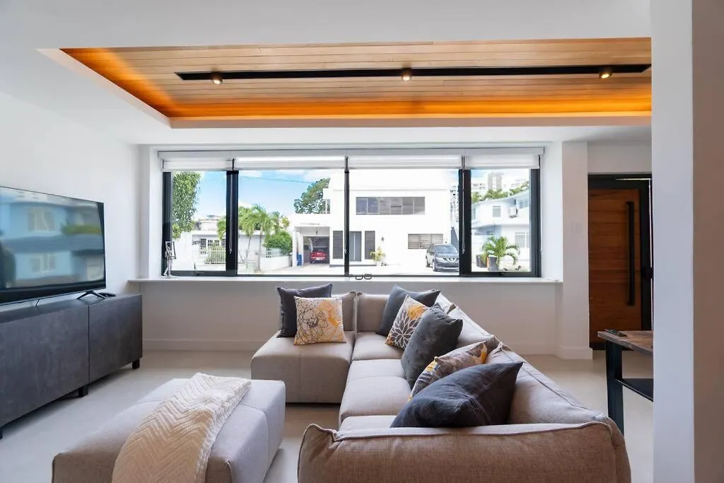 Emerald Haus 12Bd 6Bath Sleeps 26 People San Juan Apartment