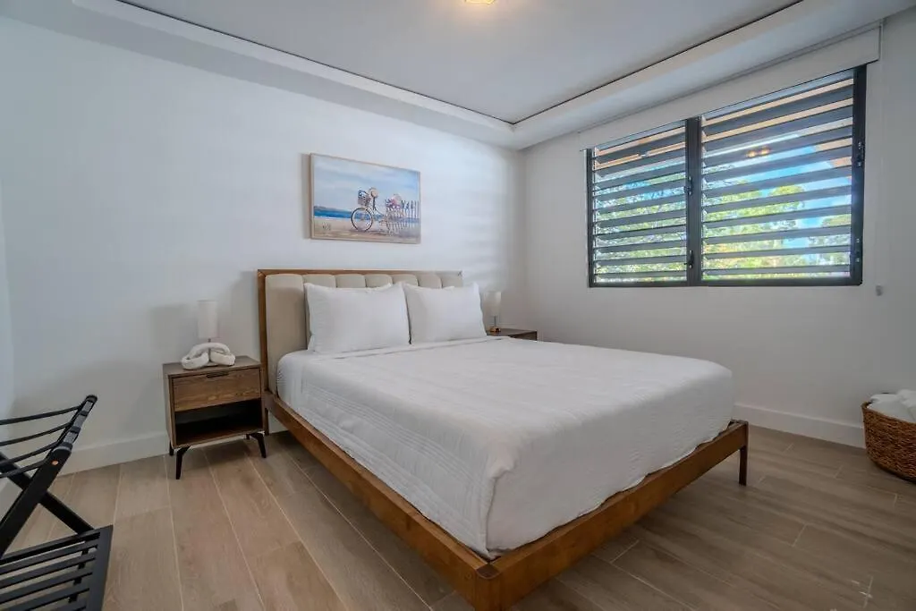Emerald Haus 12Bd 6Bath Sleeps 26 People San Juan